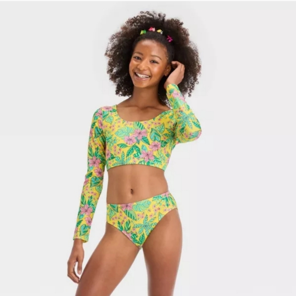 ❤️10/$10 New art class rash guard swim top